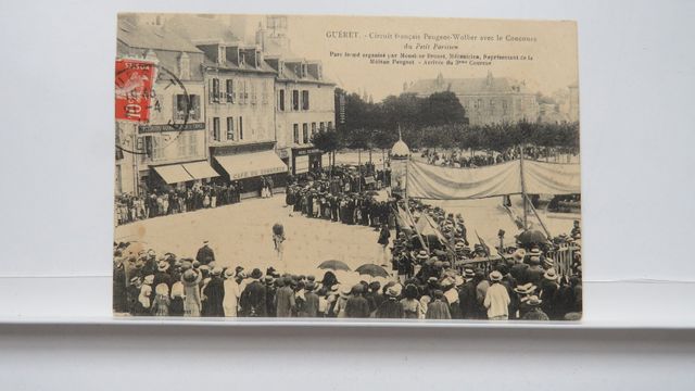 Guéret : Circuit Peugeot-Wolber. Arrivée  du 3ème Coureur. TBE.