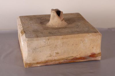 [ DIVERS ] Evier en terre vernissé marron Numéroté 39 et mar… - Photo 1