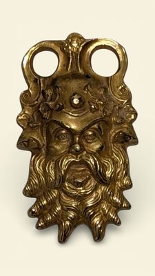 ARTHUS BERTRAND Pendentif en métal doré à double patine figu…