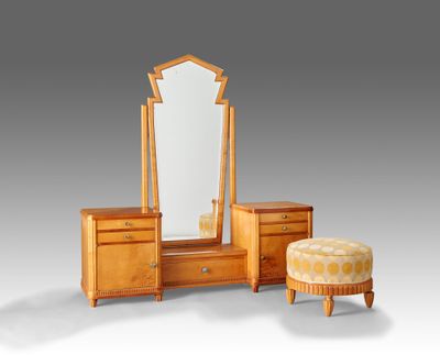 Coiffeuse psyché Art Déco en érable à 2 caissons latéraux au…