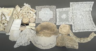 many different types of laces on display on a table