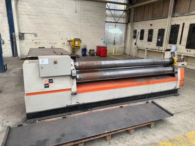 an image of a machine that is sitting in a warehouse