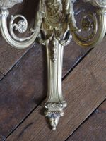 PAIRE D'APPLIQUES à deux bras de lumière en bronze ciselé et… (photo 3)