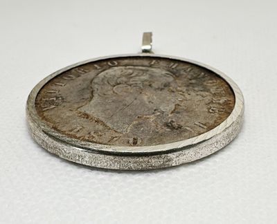 Pendentif composé d'une pièce italienne ancienne à l'effigie…