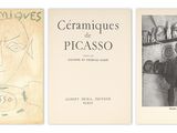 trois livres sur fond blanc, avec le dessin d'un homme et d'une femme