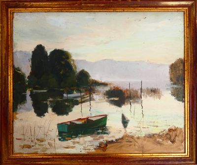 une peinture représentant un bateau sur l'eau, près du rivage