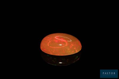 l'image d'un objet qui brille dans l'obscurité