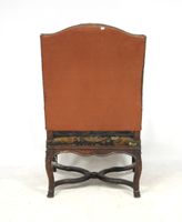 Fauteuil à haut dossier droit en bois naturel mouluré, sculp… (photo 6)