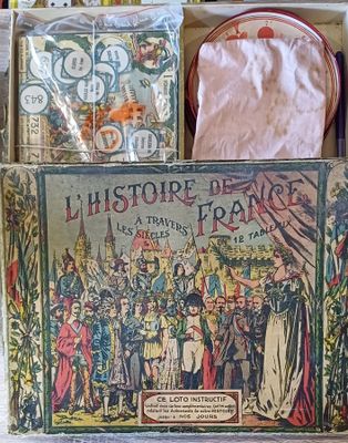 une boîte contenant de nombreux objets