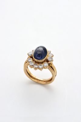 Bague ovale en saphir et diamant