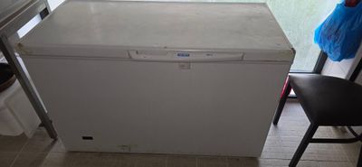 Situe AU 1er Etage, Par Escalier Sans Ascenseur :