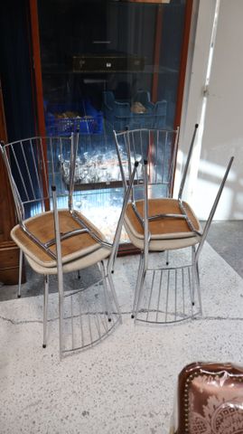 Suite de 4 chaises chromés vintages