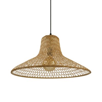 un gros plan d'une lampe suspendue au plafond