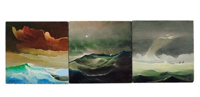 trois tableaux représentant des vagues et un ciel avec la lune en arrière-plan