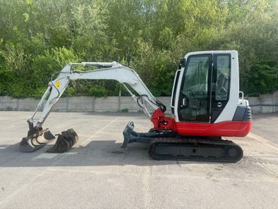 MINIPELLE TAKEUCHI TB235 Année 2015