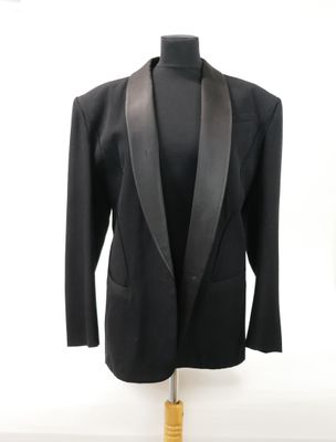 an image of a black tuxedo jacket on a mannequin dummy