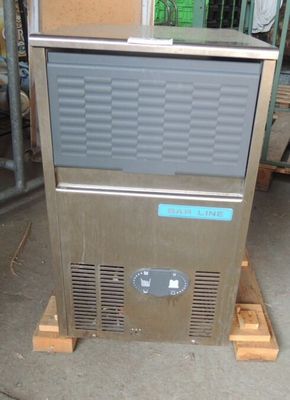 an image of a machine that is sitting on a pallet