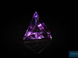 un améthorate violet sur fond noir