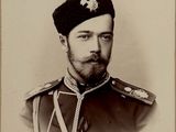 une vieille photo d'un homme en uniforme militaire, barbu
