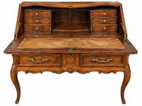 Bureau scriban en bois fruitier ouvrant à un abattant muni d… (photo 2)