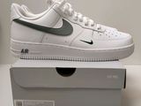 Nike Air Force 1 Low blanche / noire