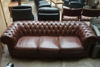 Canapé Chesterfield classique - trois places - cuir marron -…