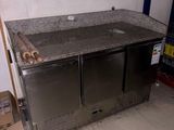 une image d'une cuisine en cours de rénovation