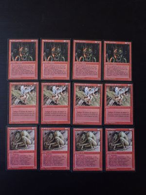 beaucoup de cartes sur la table
