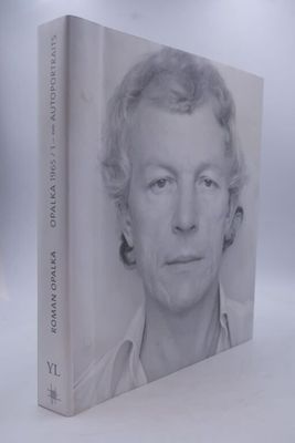 une image représentant un livre sur lequel figure la photo d'un homme