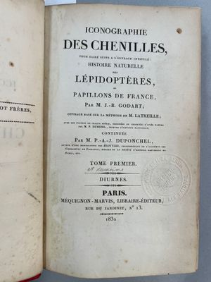 un livre ouvert pour montrer son titre