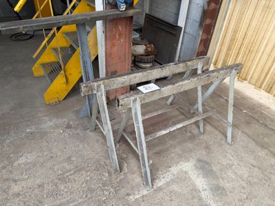 an image of a work bench in a garage