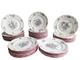 a lot of plates that are sitting on top of each other