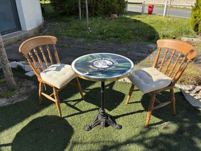 1 table de bistro parisien à pied tripode en fonte de couleu…