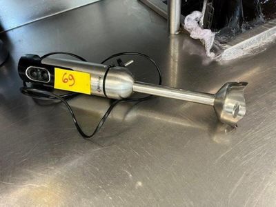 an image of a machine that is on a metal table