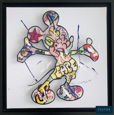 tableau représentant Mickey Mouse tenant une raquette de tennis dans la main droite