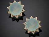 une paire de boucles d'oreilles en chalcéite turquoise et diamants