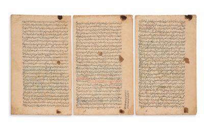 deux pages d'un manuscrit comportant des caractères arabes
