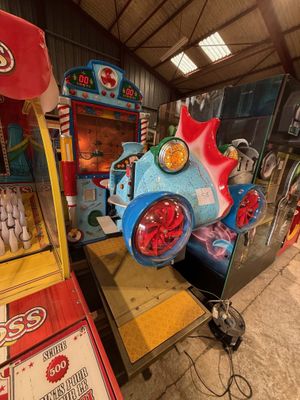 Manège avion avec élévation Fonctionne, à réviser