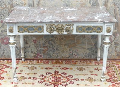 Importante table de milieu Néoclassique en bois relaqué et r…