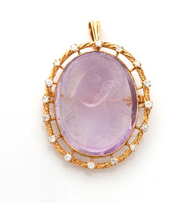 un pendentif en améthorite et diamants, signé Van Cleef