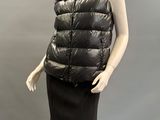 chanel black quilted puffer vest with fur collar