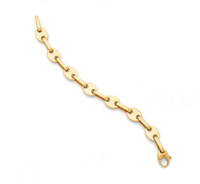 un bracelet en or avec un maillon et un fermoir sur fond blanc