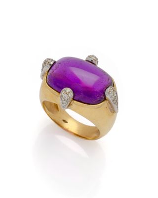 une bague en améthorate et diamants, par van cleef