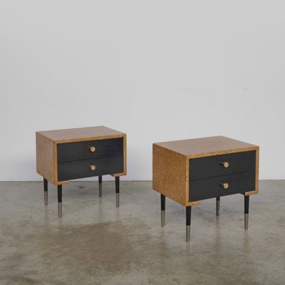 paire de tables de chevet du milieu du siècle, en liège et laqué noir