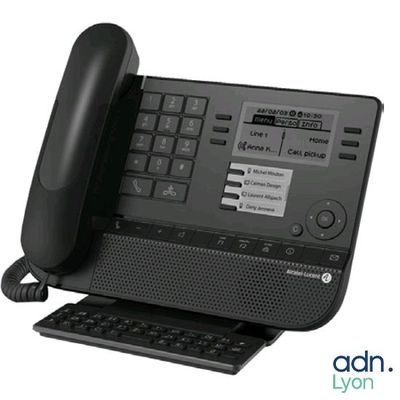 une image représentant un téléphone équipé d'un clavier et d'une souris
