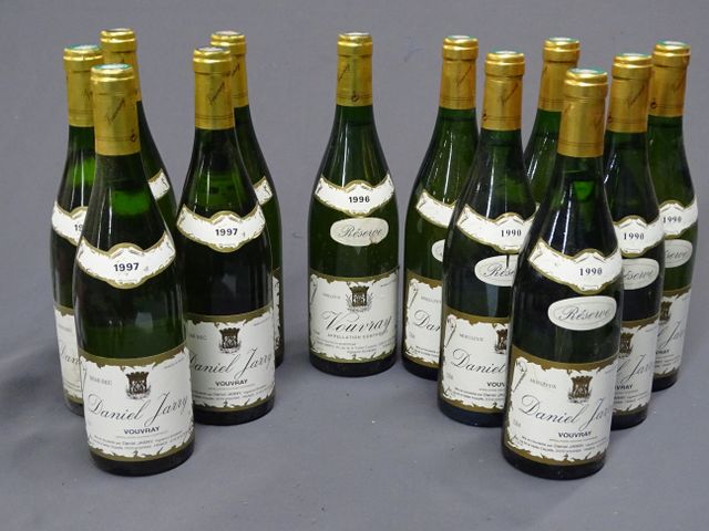 VOUVRAY, DANIEL JARRY, 6 bouteilles réserve de 1990, 1 bouteille ...