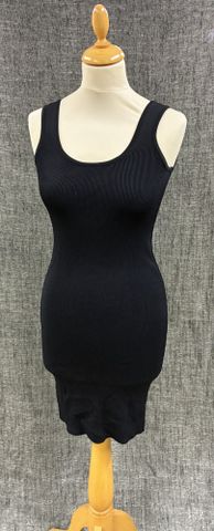 GUESS Los Angeles – Robe légère en viscose noir. Taille : 36. Éta...