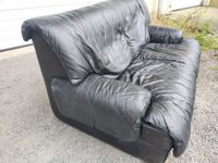 ROCHE BOBOIS, canapé deux places en cuir noir. (photo 2)