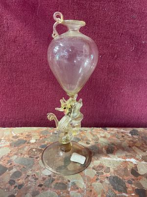Aiguière sur pied « façon de Venise » en verre soufflé légèr…