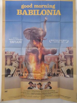 une image représentant une affiche de film sur laquelle figure un éléphant, sur le dos duquel